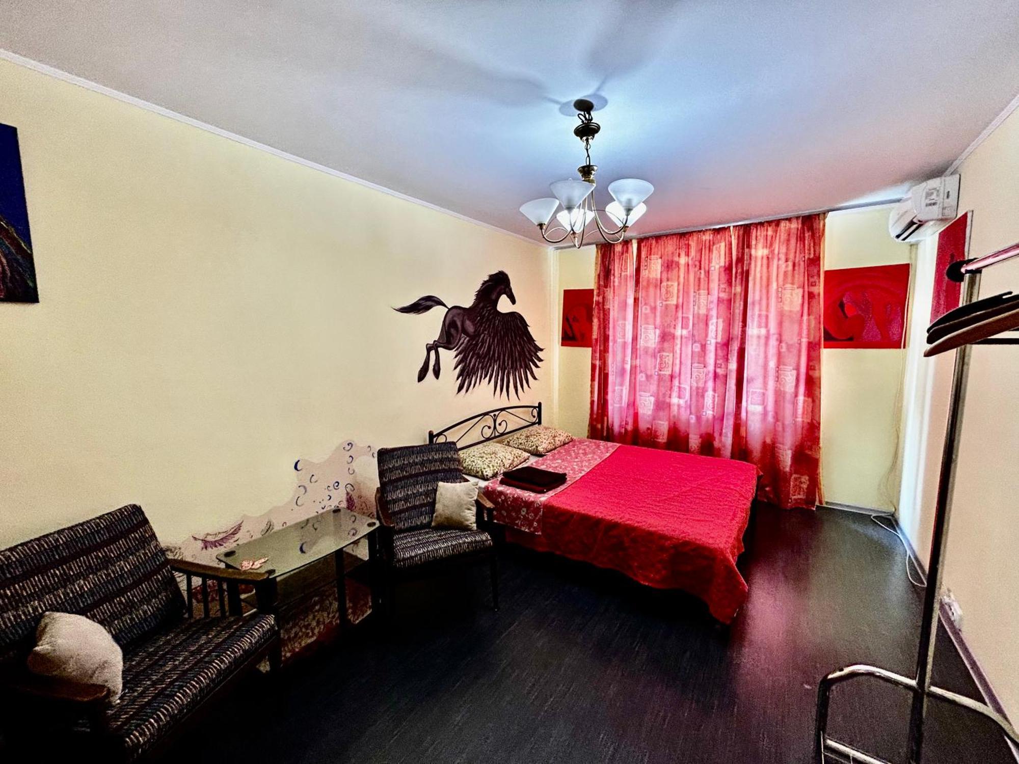Apartment Near Train Station And Close To City Center Kiev Ngoại thất bức ảnh